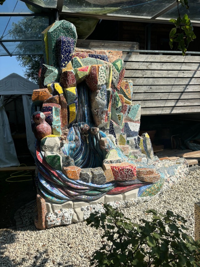 1438