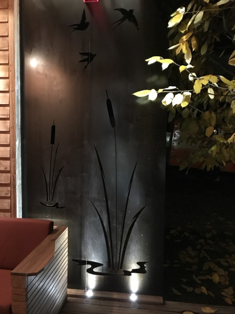 900